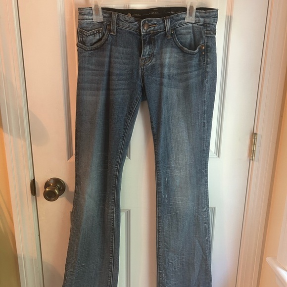 Express Size 4 Boot Cut Jeans with Subtle Fading - Picture 1 of 8